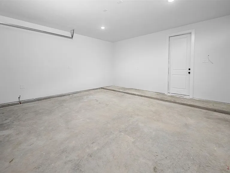 4612 Crown Grove Ln — Photo 31