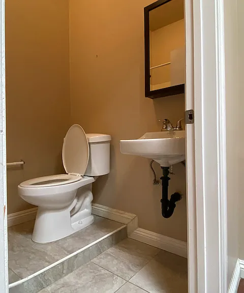 1030 E Green St #21 — Photo 7