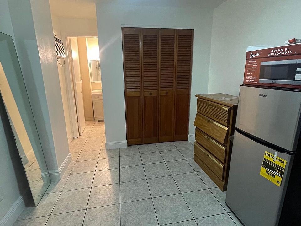 1st image of 18360 NE 19th Ct