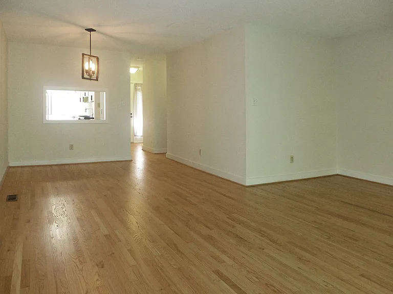 424 Fairoaks Cir — Photo 5