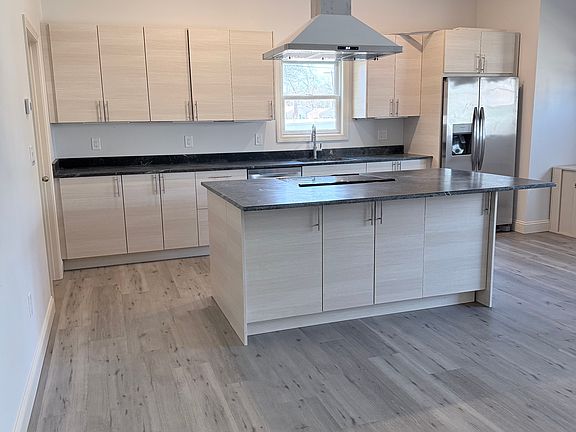 3rd image of 285 W Shore Rd #1