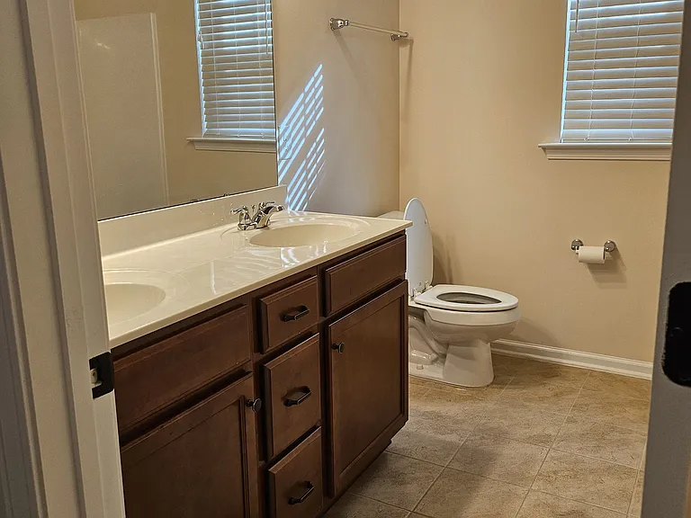 1140 Premier Key Dr — Photo 37