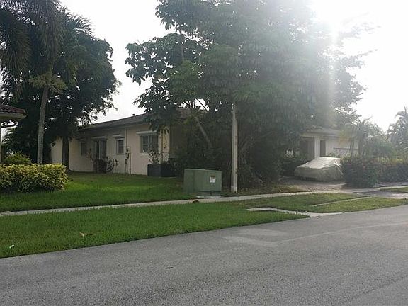 3rd image of 16663 Golfview Dr