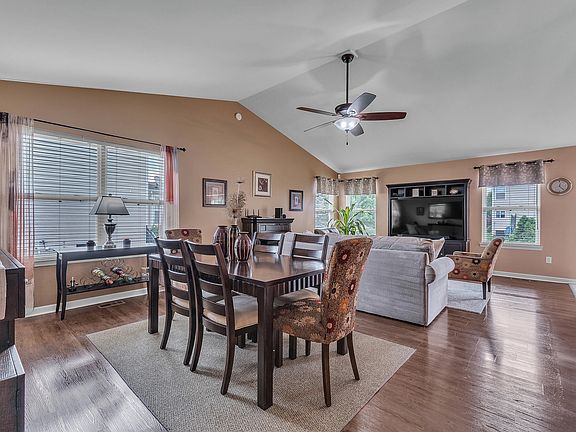 5th image of 31185 Handsomer Dr