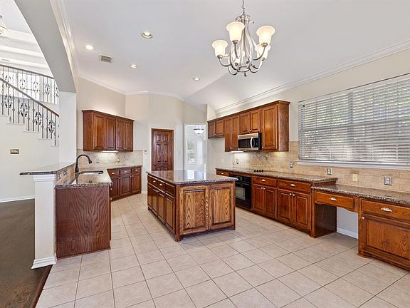 5th image of 2021 Country Brook Ln #2021