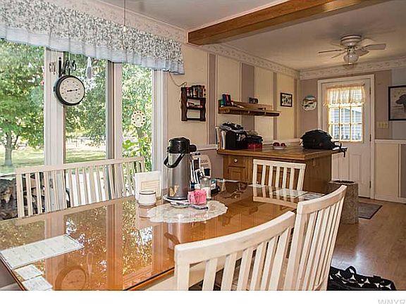 3rd image of 927 Losson Rd