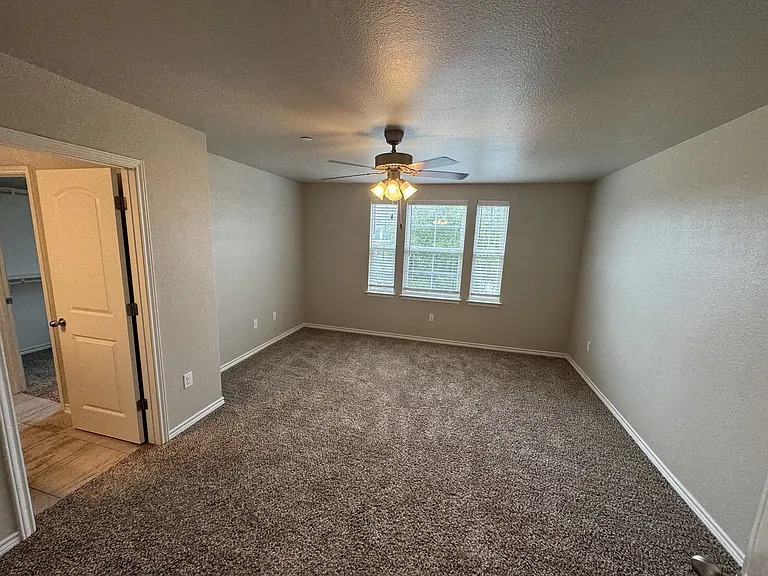 724 Westfield Blvd — Photo 18
