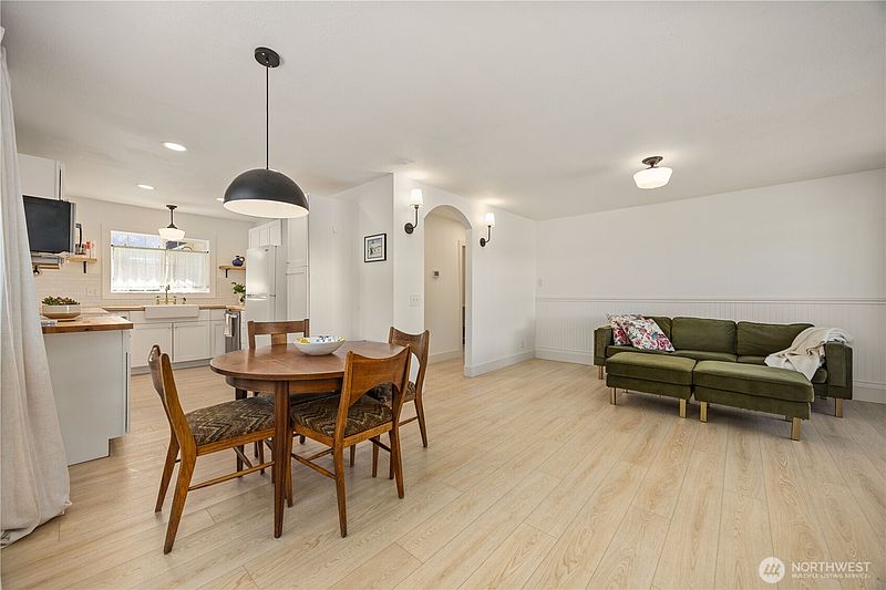 2nd image of 123 Chris Street