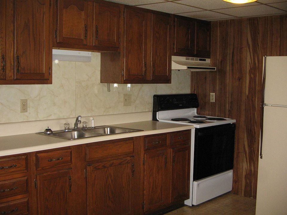 1st image of 141 N Cherry Aly APT 102