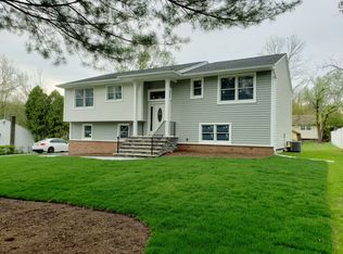 16 Colonial Ter, Parsippany, NJ 07054