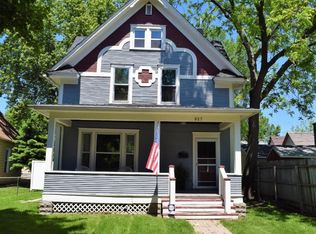 927 4th St E, Saint Paul, MN 55106