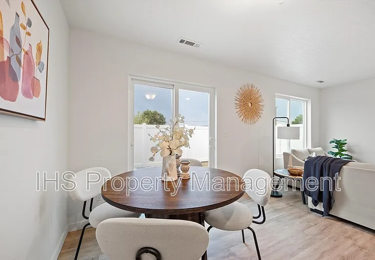 4732 W Quinault Ave — Photo 14