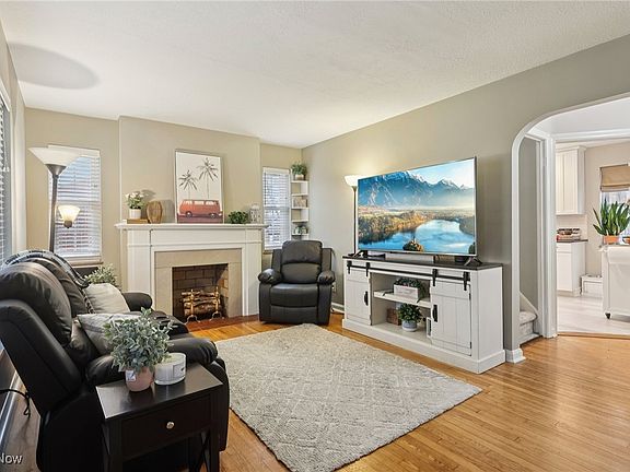 2nd image of 22171 Macbeth Ave