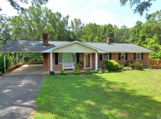 49 Blackburn Wike Rd, Hickory, NC 28601
