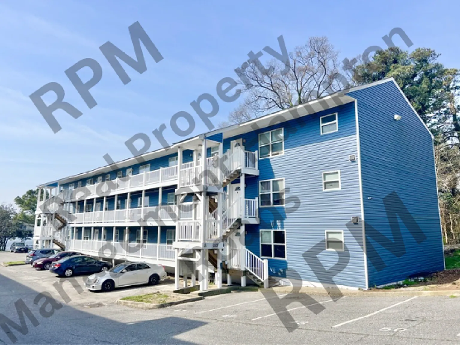 Pelican Dock Apartments — Photo 1