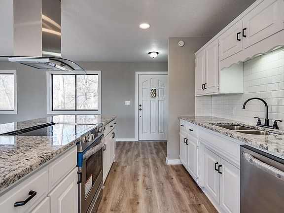 2nd image of 8501 White Oak Dr
