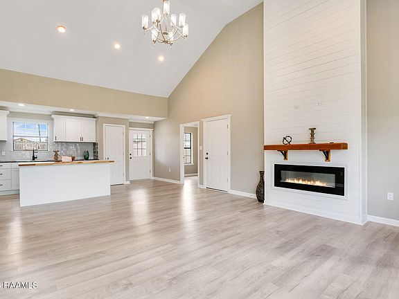 3rd image of 245 Compress Rd