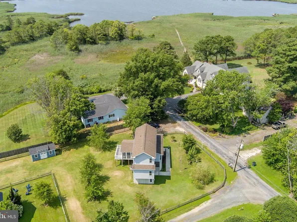 121 Marshy Creek Rd, Grasonville, MD 21638