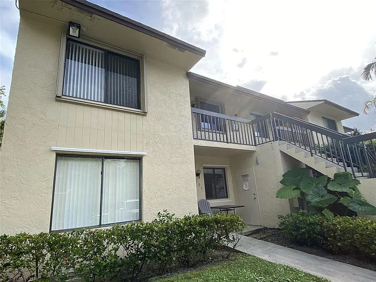 6550 Somerset Dr #K-104 — Photo 8