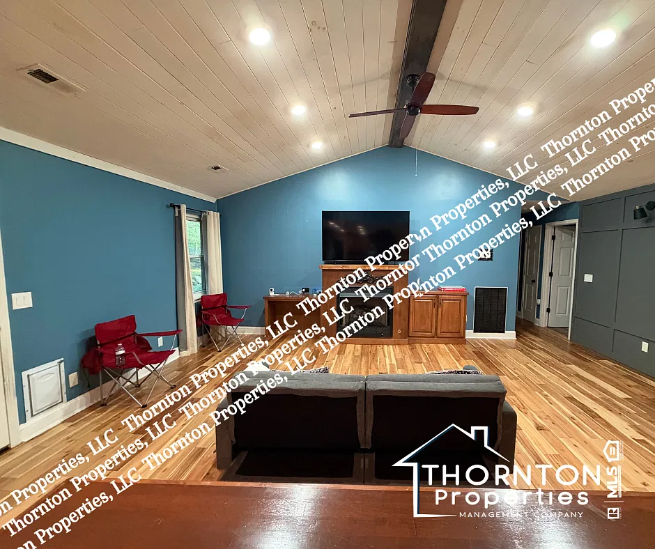 3 bed, 1604 sqft, $1,800 — Photo 3