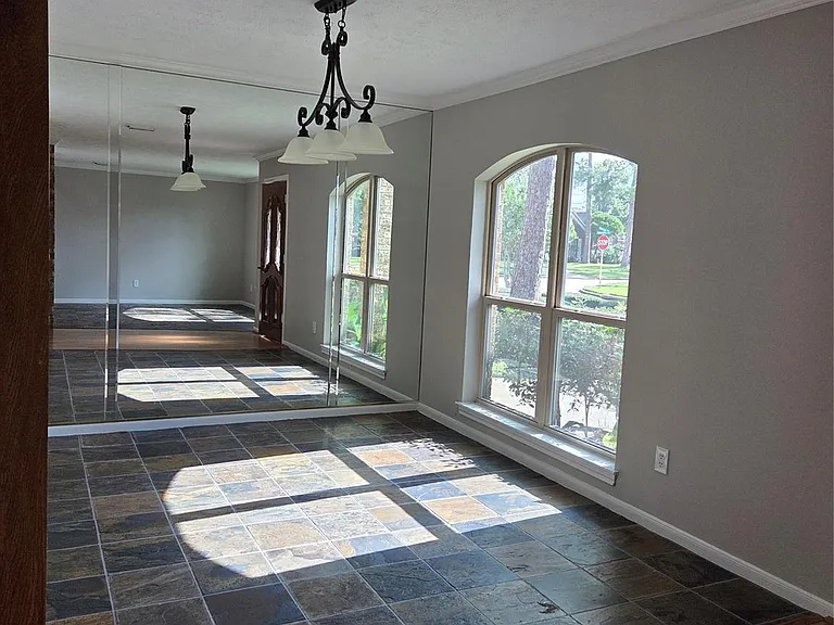 8706 Chelsworth Dr — Photo 8