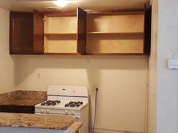 5th image of 1826 W Crestwood Ln #4