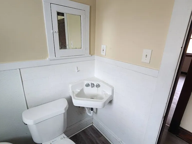 2954 E 67th St — Photo 7