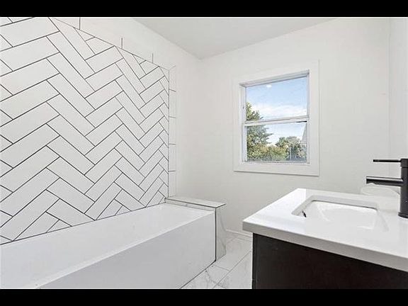 2nd image of 101 Lawn Ave