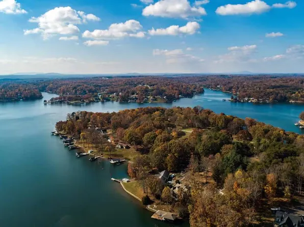 Isle Of Pines Dr, Moneta, VA 24121