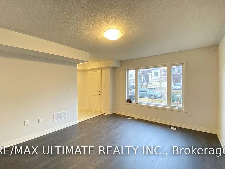 71 George Kirby St — Photo 2