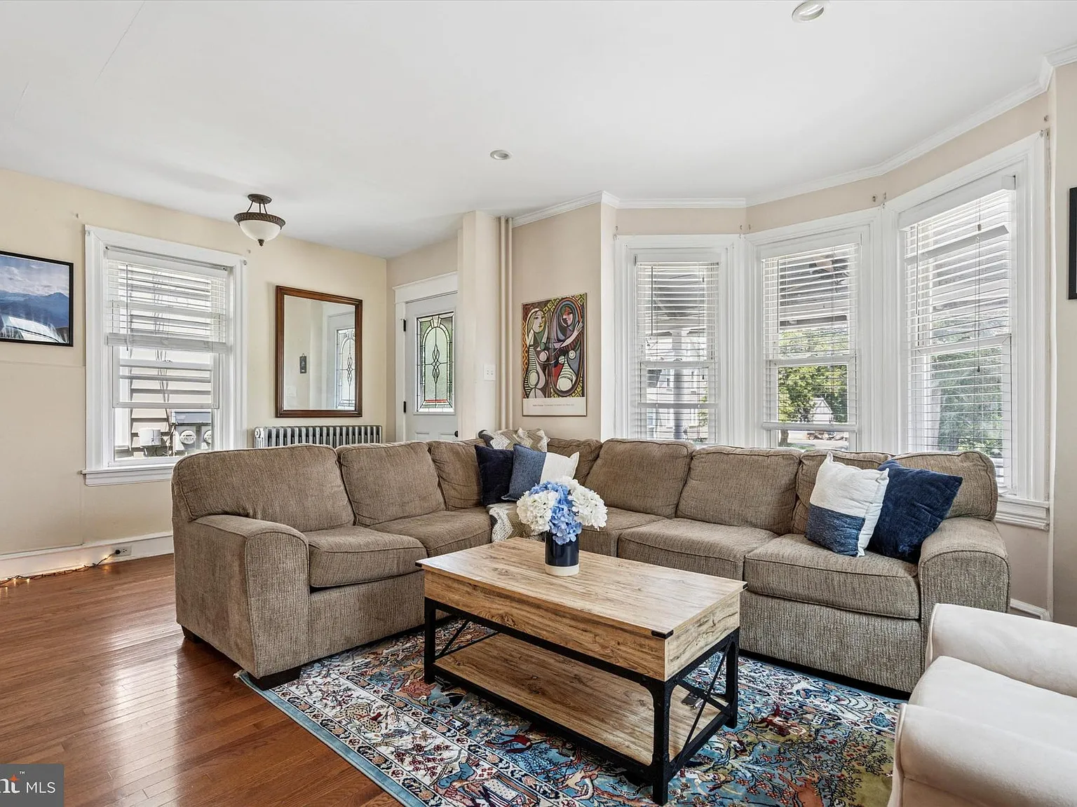 3 bed, 1692 sqft, $2,700 — Photo 3