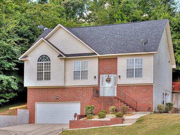 2nd image of 1002 Durban Dr