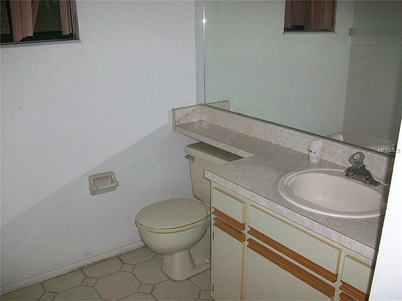 5th image of 1215 Crossfield Dr