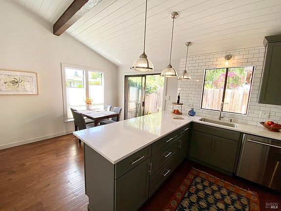 4th image of 2102 Clay Street