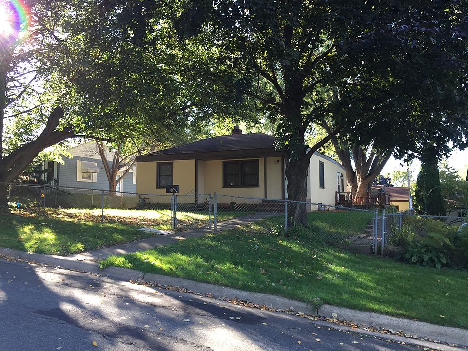 1st image of 2704 3rd Ave E