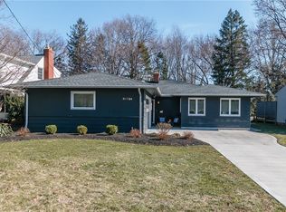 30534 Manhasset Dr, Bay Village, OH