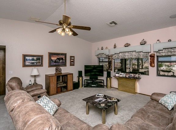 5th image of 1911 Crescent Dr