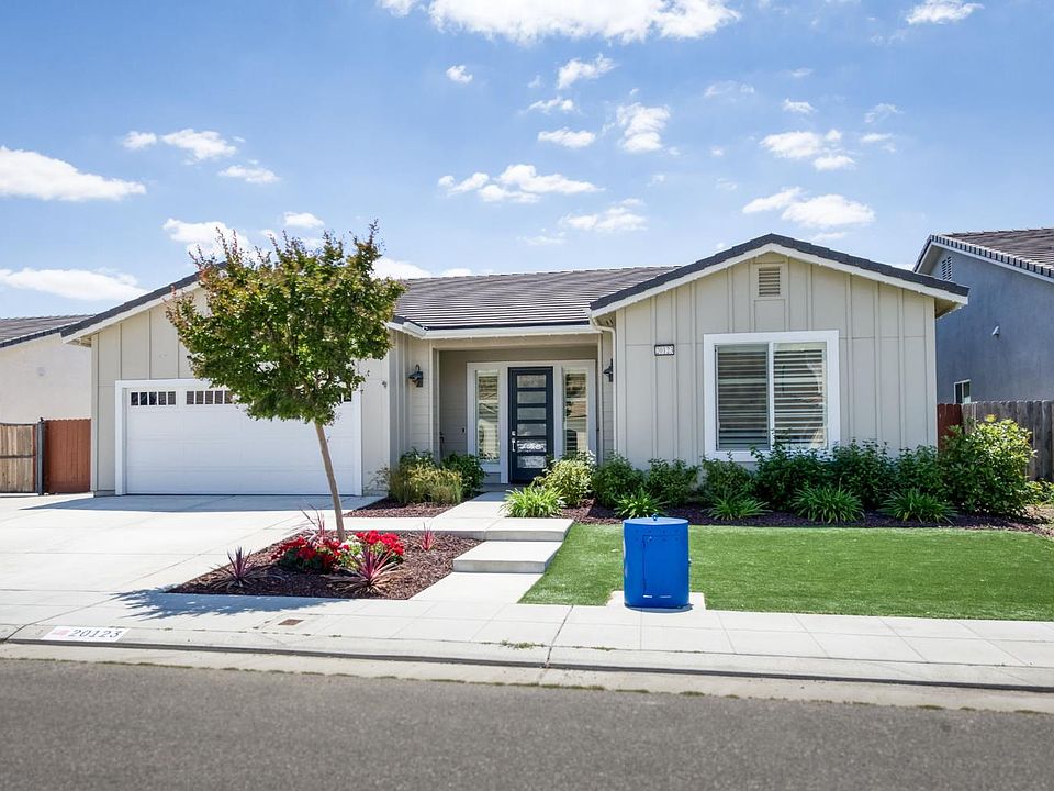 1st image of 20123 Pescara Ln