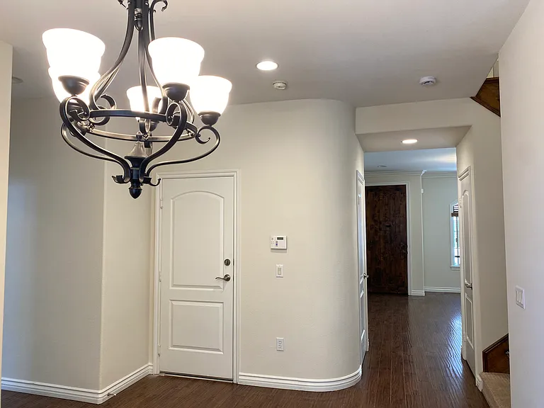 5531 Sultana Ave — Photo 5