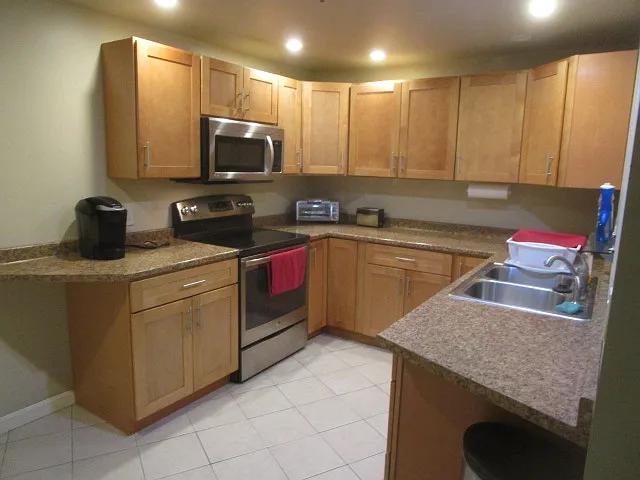 215 Benmont Ave — Photo 6
