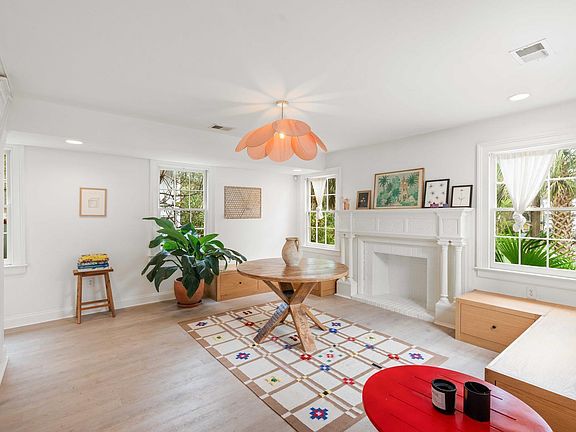 4th image of 19 Gordon St