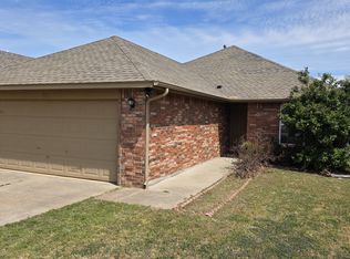 409 Pearl St, Yukon, OK 73099