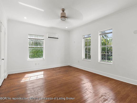 5th image of 445 Brazilian Ave APT 14