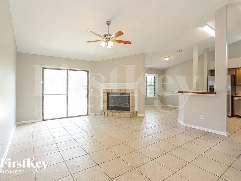 1645 E Ponderosa Pine Dr — Photo 3
