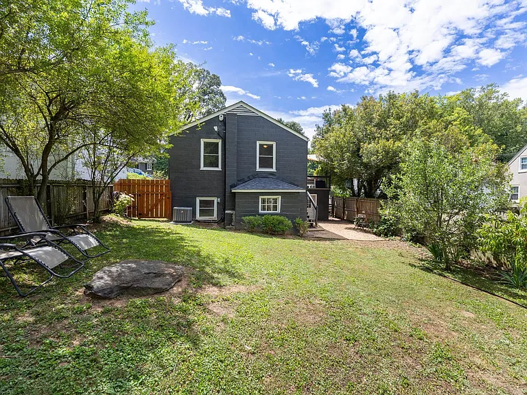 1415 Cherry Ave — Photo 36