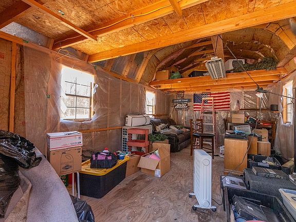 5th image of 9040 Sheep Ranch Rd