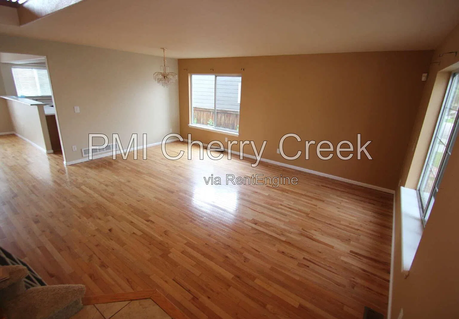 4 bed, 2.5 bath, 2314 sqft, $3,250 — Photo 2