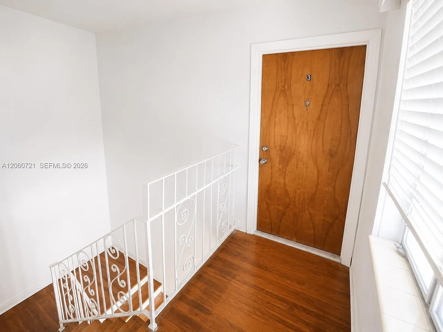 Helen Manor Condo — Photo 4