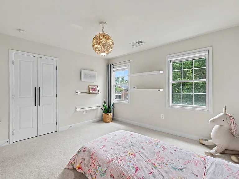 509 S Highland St — Photo 24