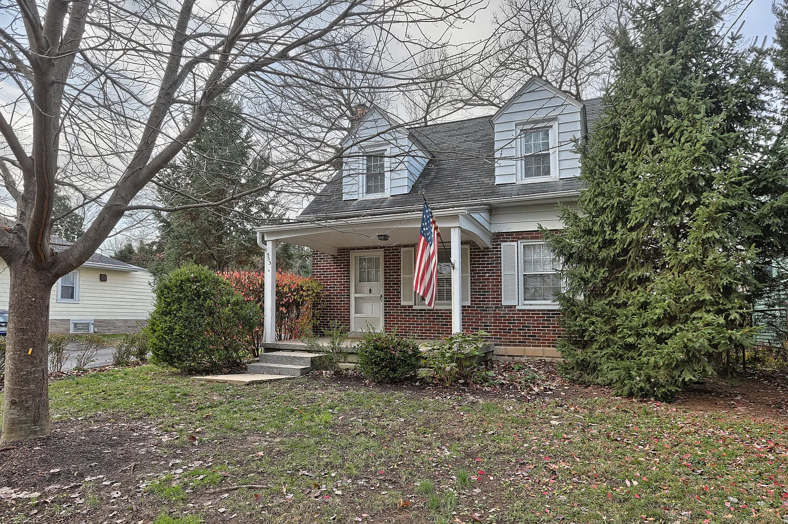 533 Pleasure Rd photo 1